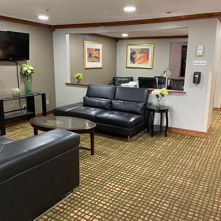 Baymont By Wyndham Piqua Hotel Exterior foto