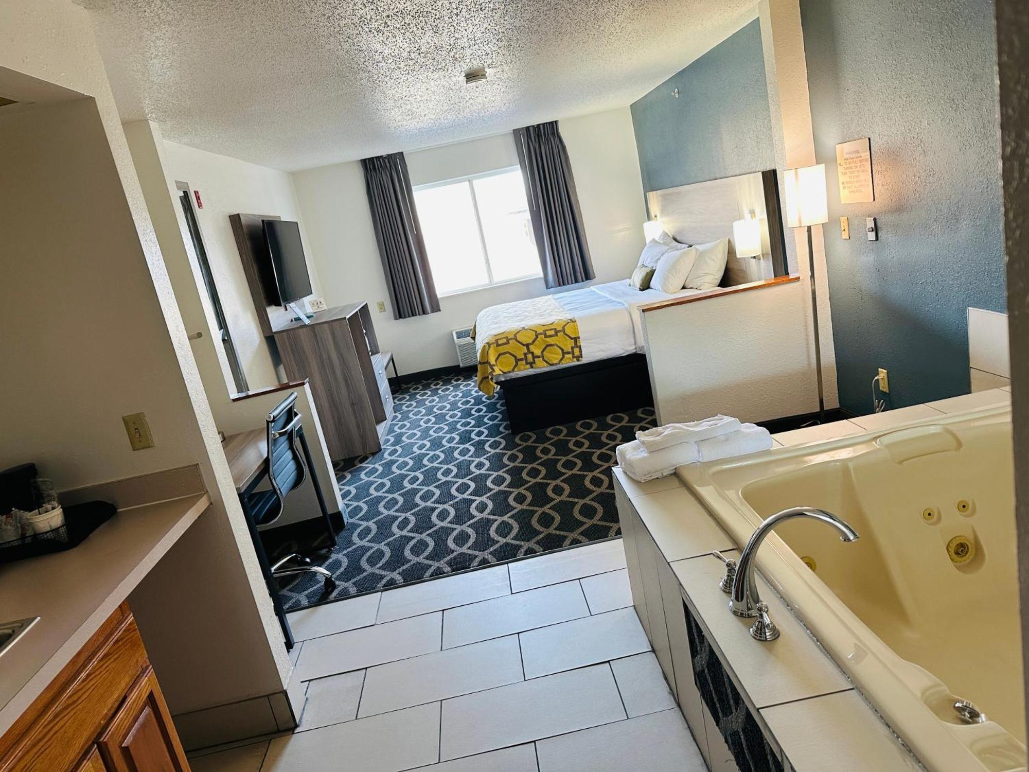 Baymont By Wyndham Piqua Hotel Exterior foto