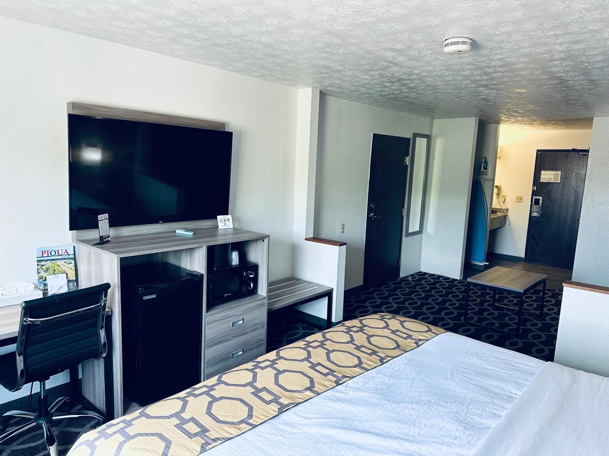 Baymont By Wyndham Piqua Hotel Exterior foto