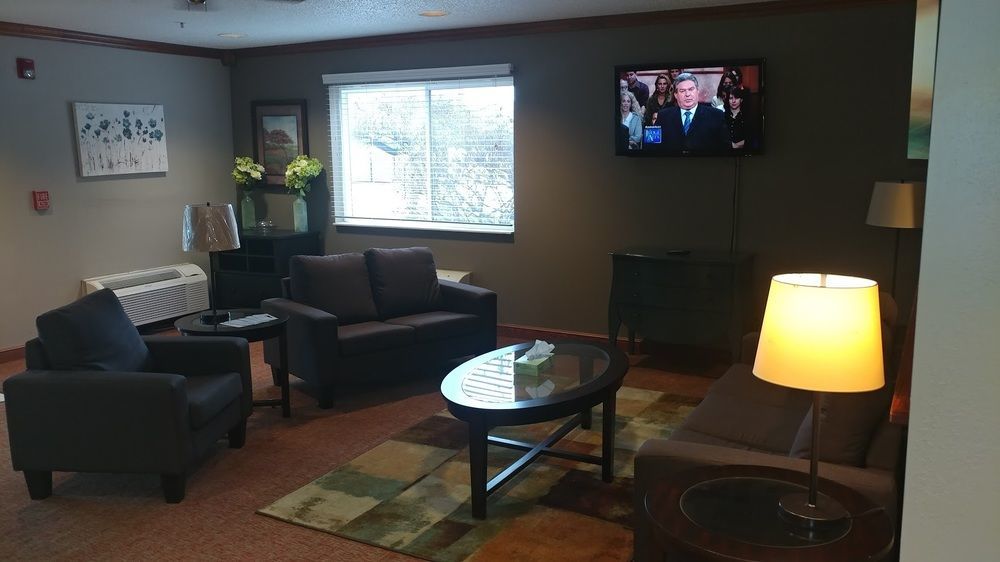 Baymont By Wyndham Piqua Hotel Exterior foto